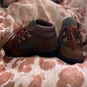 Size 7c Beef and Broccoli Timberland Boot !